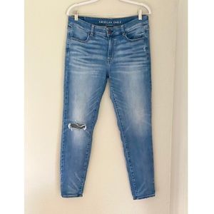 AE Super Stretch Jegging size 12 regular medium wash